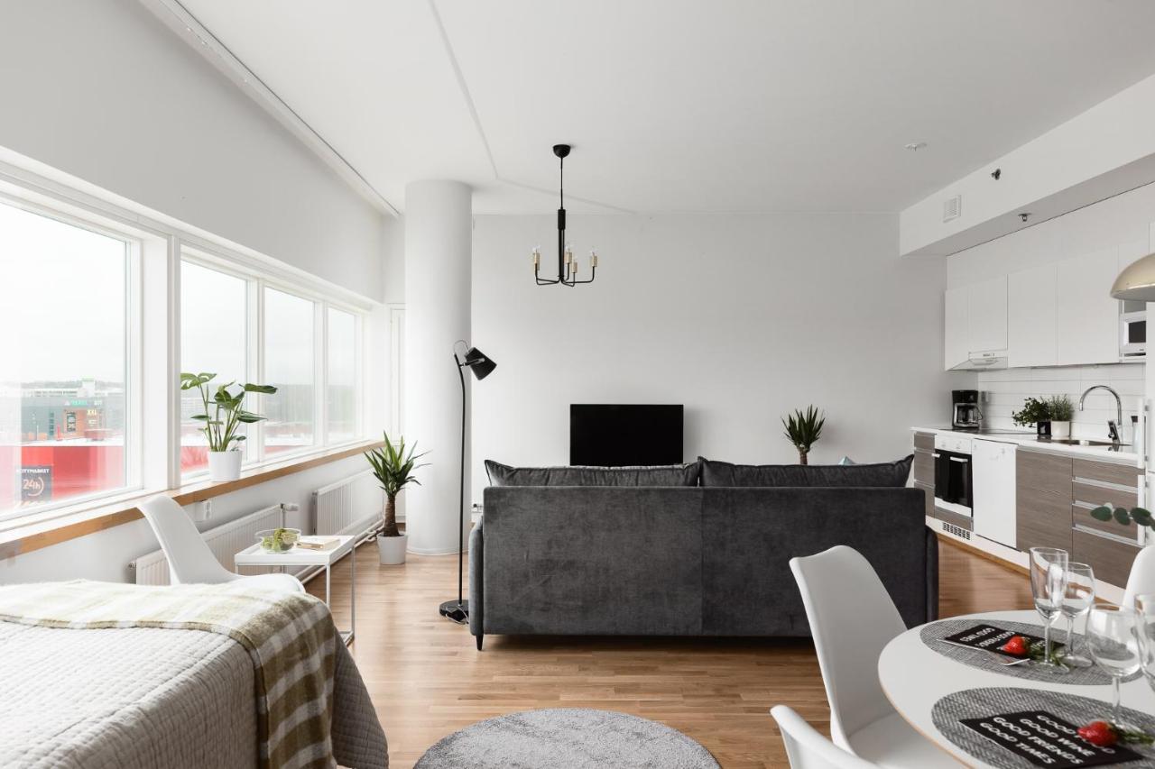 Sleepwell Itaekeskus, Close To Metro Apartment Helsinki